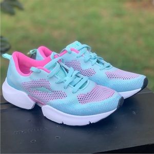 Avia Sneakers